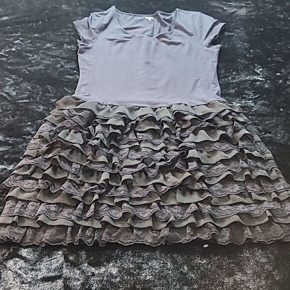 Garnet Hill Cotton Lace Black Frill Tiered Dress - Picture 6 of 13